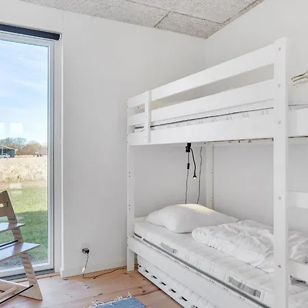 בית נופש 3 Bedroom Beautiful In *