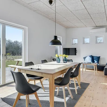 3 Bedroom Beautiful In הדרסלב