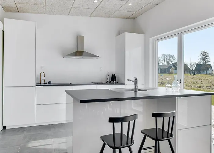 3 Bedroom Beautiful In Vakantiehuis Haderslev