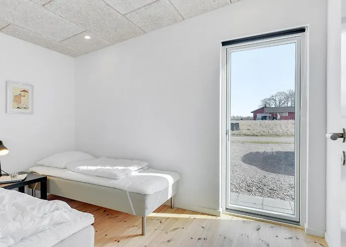 3 Bedroom Beautiful In بيت للعطل