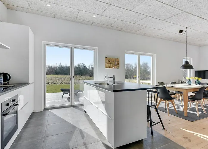 3 Bedroom Beautiful In بيت للعطل *